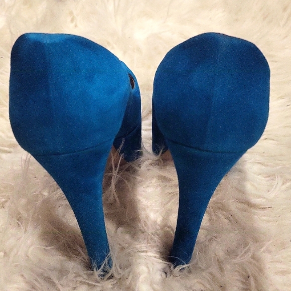 ZARA *** Turquoise/Blue Suede Zara platform heels. - Picture 6 of 10